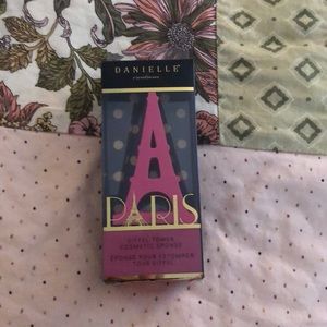 GWP Eiffel Tower Makeup Sponge